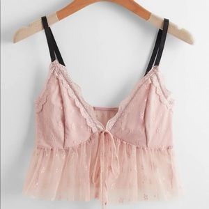 cute light pink romwe crop top!
